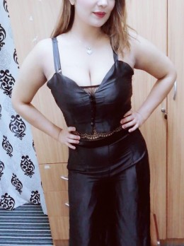 Dua Khan - Escort Julia | Girl in Dubai